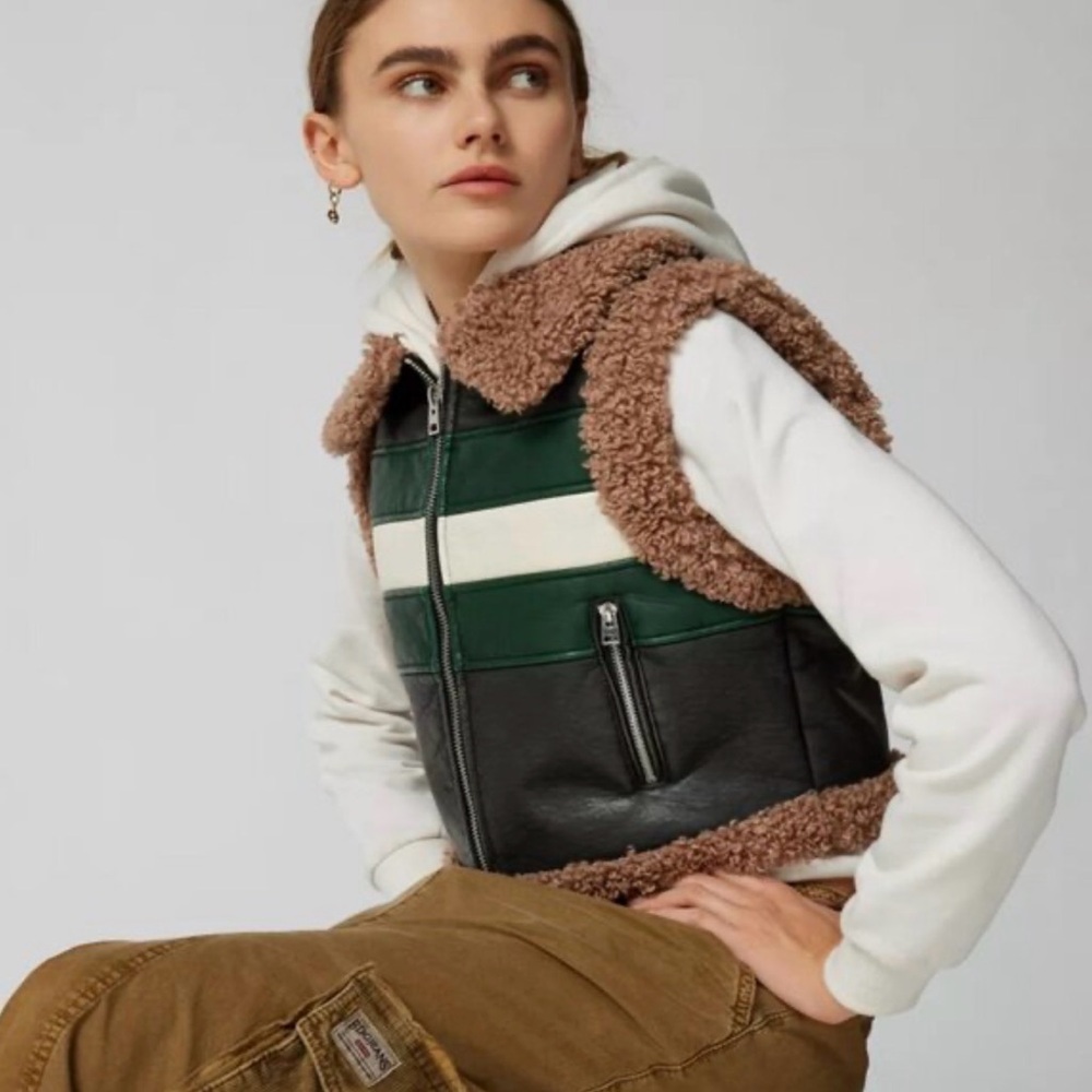 Urban Outfitters Donald Moto Vest Vegan Leather Fuzzy Shearling Cropped Medium